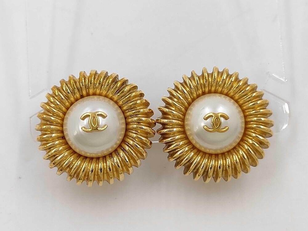 102 Chanel Earrings